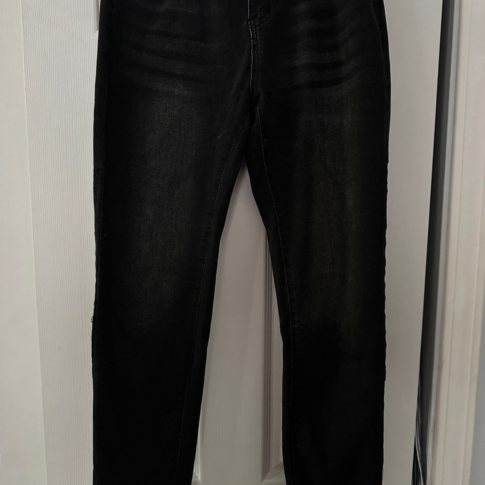 Women’s Cropped Ankle Black Jeans
